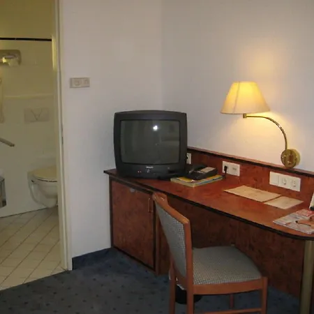 Trip Inn Hotel Minerva Frankfurt-3